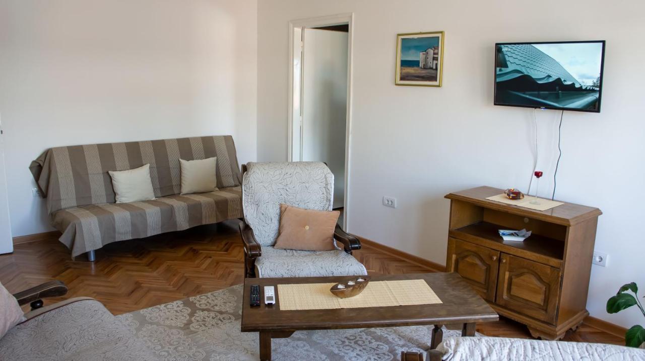 Dvosoban Stan U Strogom Centru Apartment Krusevac Ngoại thất bức ảnh